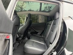 Tesla Model Y Rear-Wheel Drive - ფოტო 12