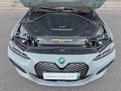 BMW i4 eDrive40 - ფოტო 18