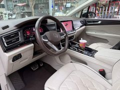 Volkswagen Viloran 380TSI Prestige - ფოტო 7