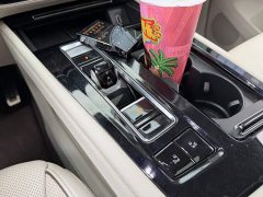 Volkswagen Viloran 380TSI Prestige - ფოტო 9
