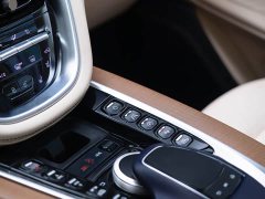 Aston Martin DBX 4.0T V8 Silk Road Edition - ფოტო 9
