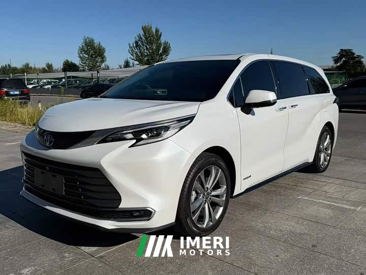 Toyota Sienna 2.5L Hybrid Premium Edition