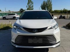 Toyota Sienna 2.5L Hybrid Premium Edition - ფოტო 2