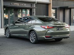 Lexus ES 200 Excellence Edition - ფოტო 6