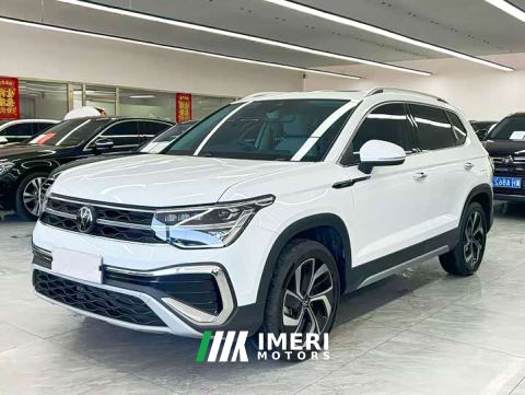 2026 Volkswagen Touareg 300TSI Two-Wheel Drive Full Moon Edition