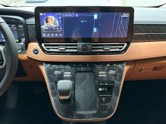 FAW Red Flag HQ9 PHEV 2.0T AWD Business Edition - ფოტო 14