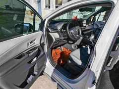 Toyota Gravia 2.5L Hybrid Comfort Edition - ფოტო 7