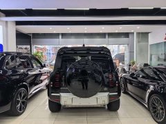 Land Rover Defender 110 3.0T P400 XS - ფოტო 12