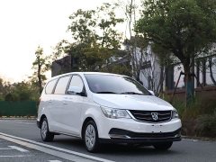 Baojun 730 1.5L Manual Value Edition 7-Seater National VI - ფოტო 2