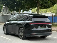 Li Auto i8 Standard Edition - ფოტო 20