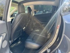 Tesla Model Y Long Range All-Wheel Drive - ფოტო 5