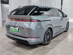 XPeng X9 Extended Range 1602 Ultra - ფოტო 6
