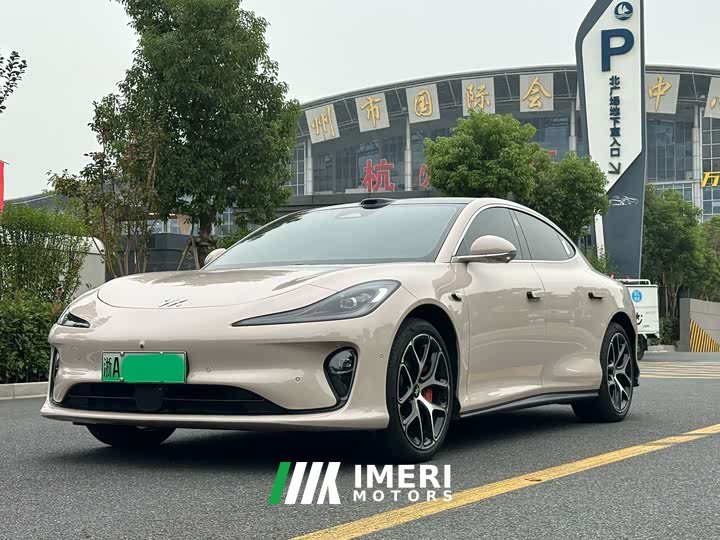 IM Motors Zhiji L6 Max - ავტომობილი ჩინეთიდან