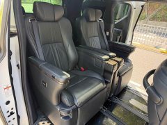 Toyota Alphard Hybrid 2.5L Premium Edition - ფოტო 10
