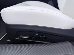 Tesla Model 3 Long Range All-Wheel Drive - ფოტო 17