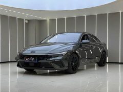 Hyundai Elantra 1.5L CVT Luxury - ფოტო 1