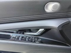 Hyundai Elantra 1.5L CVT Luxury - ფოტო 11