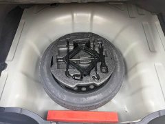 Hyundai Elantra 1.5L CVT Luxury - ფოტო 15