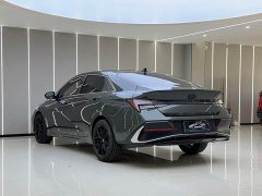 Hyundai Elantra 1.5L CVT Luxury - ფოტო 17