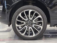 Land Rover Range Rover 3.0 L6 360PS Heritage Edition - ფოტო 4