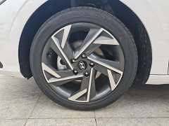Hyundai Elantra 1.5L CVT GLX Elite - ფოტო 14