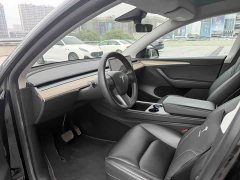 Tesla Model Y Rear-Wheel Drive - ფოტო 9
