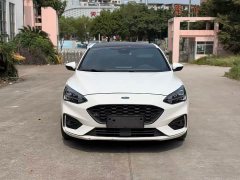 Ford Focus Sedan EcoBoost 180 Automatic ST Line - ფოტო 2