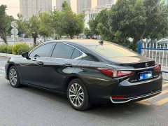 Lexus ES 260 Excellence Edition - ფოტო 3