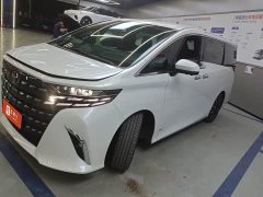 Toyota Alphard Base - ფოტო 1