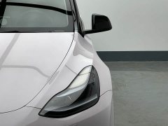 Tesla Model Y Rear-Wheel Drive - ფოტო 10