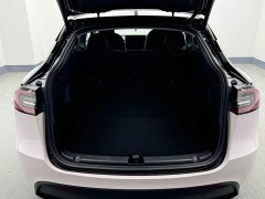 Tesla Model Y Rear-Wheel Drive - ფოტო 19