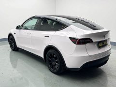 Tesla Model Y Rear-Wheel Drive - ფოტო 5