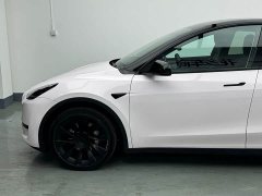 Tesla Model Y Rear-Wheel Drive - ფოტო 7