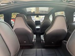 Tesla Model Y L Long Range All-Wheel Drive - ფოტო 4