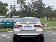 Toyota Camry 2.0G Luxury - ფოტო 18