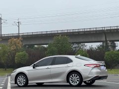 Toyota Camry 2.0G Luxury - ფოტო 19