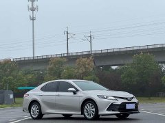 Toyota Camry 2.0G Luxury - ფოტო 3