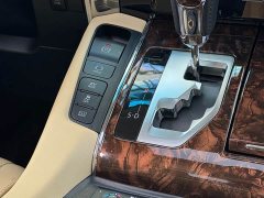 Toyota Alphard Hybrid 2.5L Luxury - ფოტო 19
