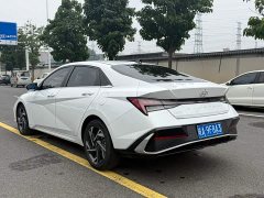 Hyundai Elantra 1.5L CVT Luxury - ფოტო 13