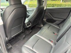 Tesla Model Y Rear-Wheel Drive - ფოტო 10