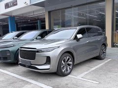 Li Auto ONE Extended Range 6-Seater - фото 1