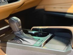 Lexus ES 200 Premium Edition - ფოტო 17