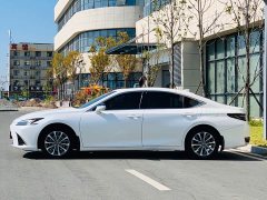 Lexus ES 200 Premium Edition - ფოტო 4