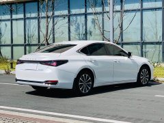 Lexus ES 200 Premium Edition - ფოტო 8