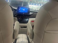 Buick GL8 Land Official Business Class 652T Comfort Edition - ფოტო 16