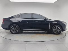 FAW Hongqi H5 PHEV 130 Super Hybrid Edition - ფოტო 8