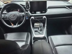 Toyota Venza Hybrid 2.5L E-CVT FWD Luxury - ფოტო 12