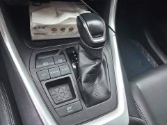 Toyota Venza Hybrid 2.5L E-CVT FWD Luxury - ფოტო 16