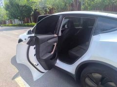 Tesla Model Y Long Range All-Wheel Drive - ფოტო 13