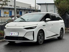 XPeng X9 BEV 665 Max - ფოტო 1